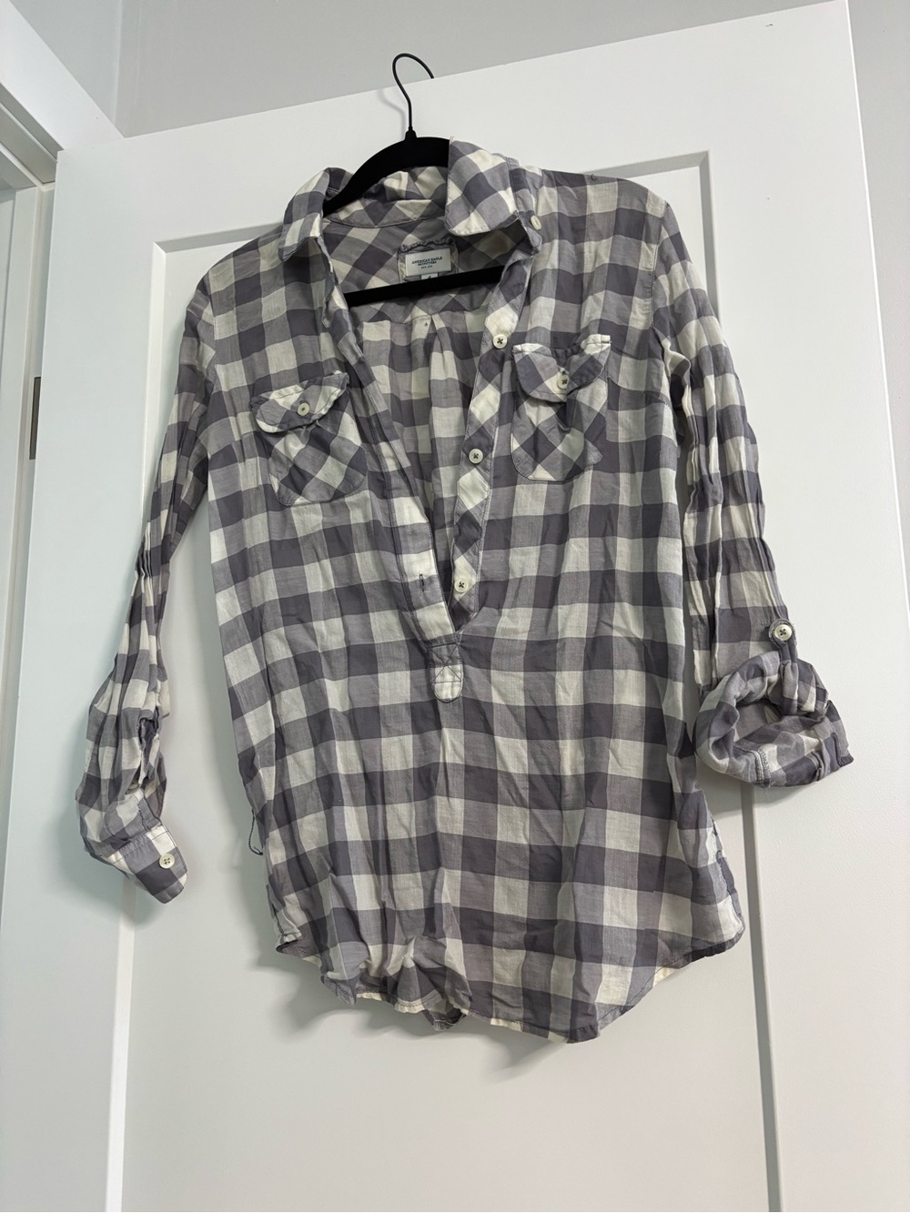 American Eagle Outfitters Gray and White Plaid Button-Down Shirt